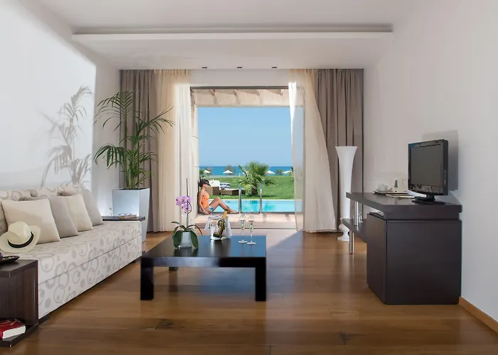 אתר נופש Astir Odysseus And