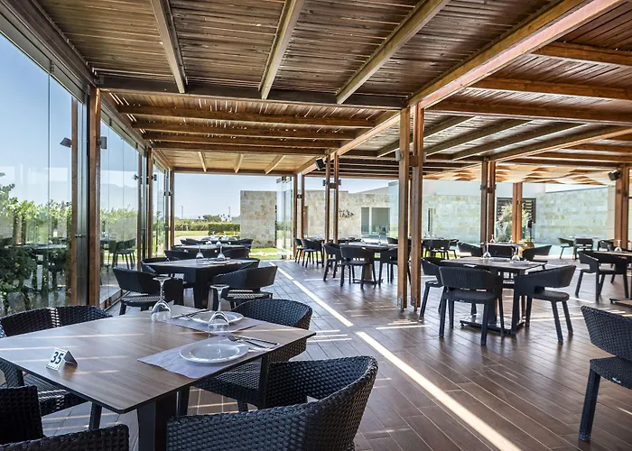 אתר נופש Astir Odysseus And