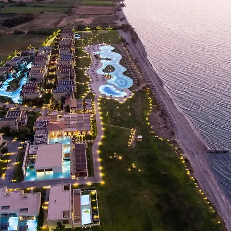 Astir Odysseus And Semesteranläggning (resort)