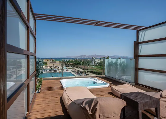 Θέρετρο Astir Odysseus And 5*